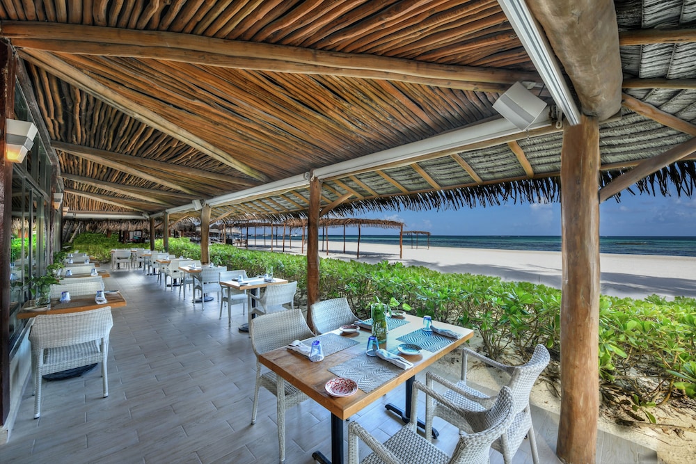 El Dorado Maroma, All & More Inclusive - Adults Only — Restaurant & bars in Playa del Carmen, Quintana Roo