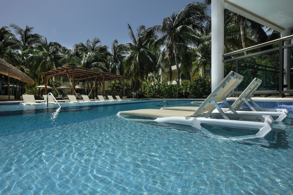 El Dorado Maroma, All & More Inclusive - Adults Only — Swimming pool in Playa del Carmen, Quintana Roo