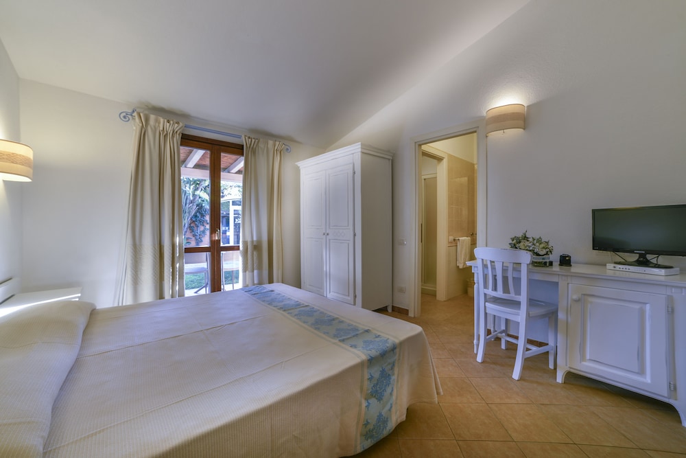Hotel Garden Beach — Hotel rooms in Castiadas, Sardinia