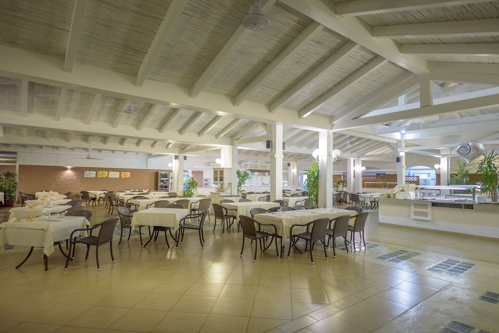 Hotel Garden Beach — Restaurant & bars in Castiadas, Sardinia