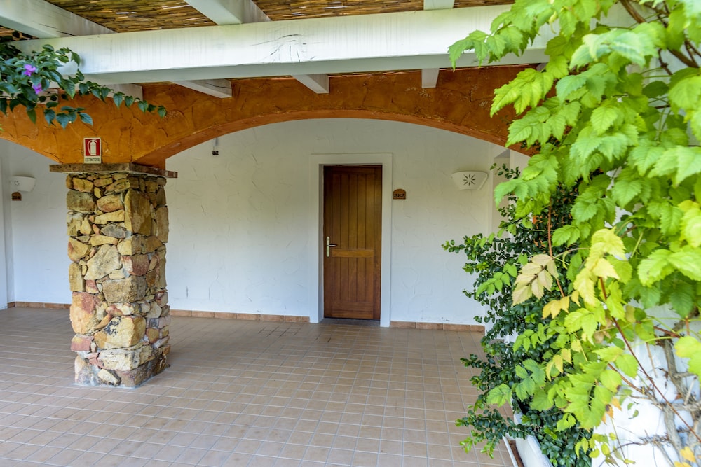 Hotel Garden Beach — Hotel building in Castiadas, Sardinia