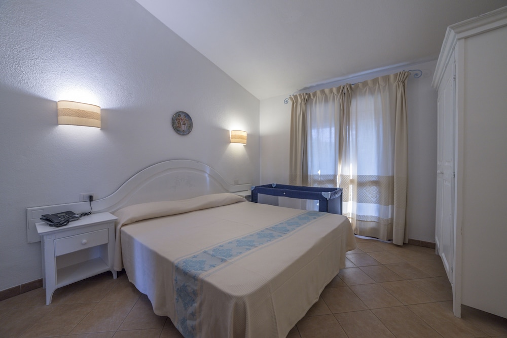 Hotel Garden Beach — Hotel rooms in Castiadas, Sardinia