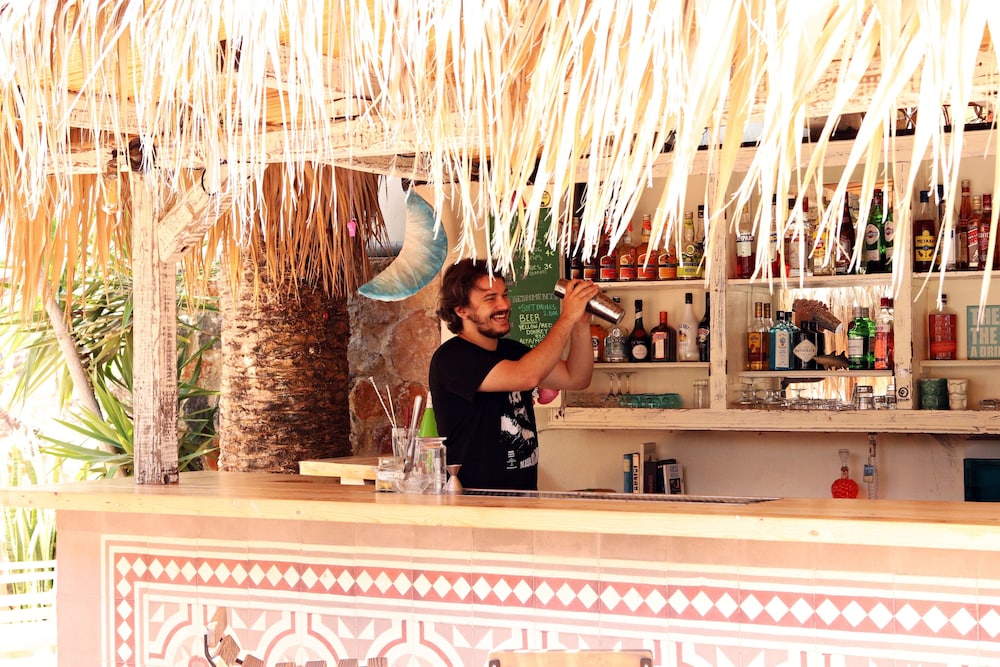 The Boathouse Hotel — Restaurant & bars in Kamari, South Aegean