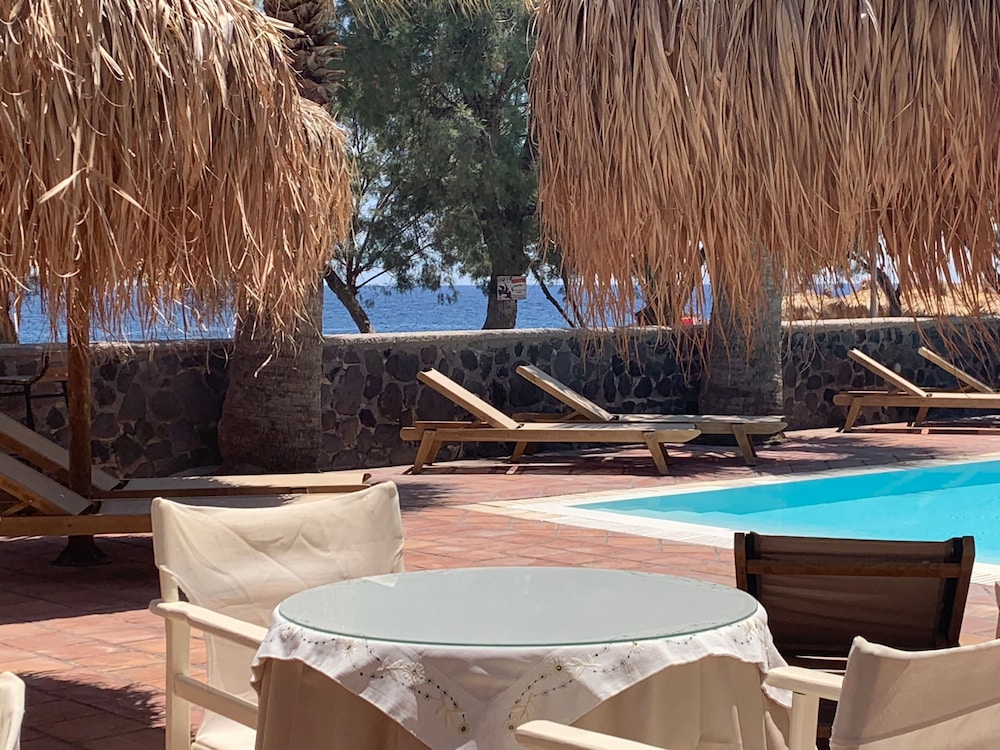 The Boathouse Hotel — Swimming pool in Kamari, South Aegean