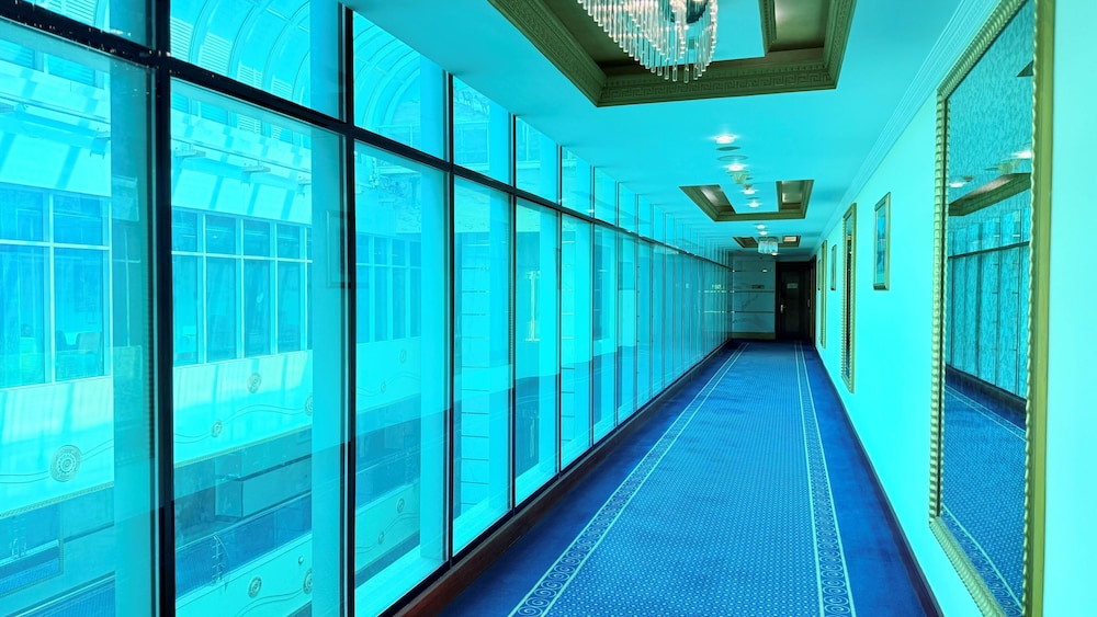 Sunday Hotel Al Barsha Dubai Mall of the Emirates — Swimming pool in Dubai