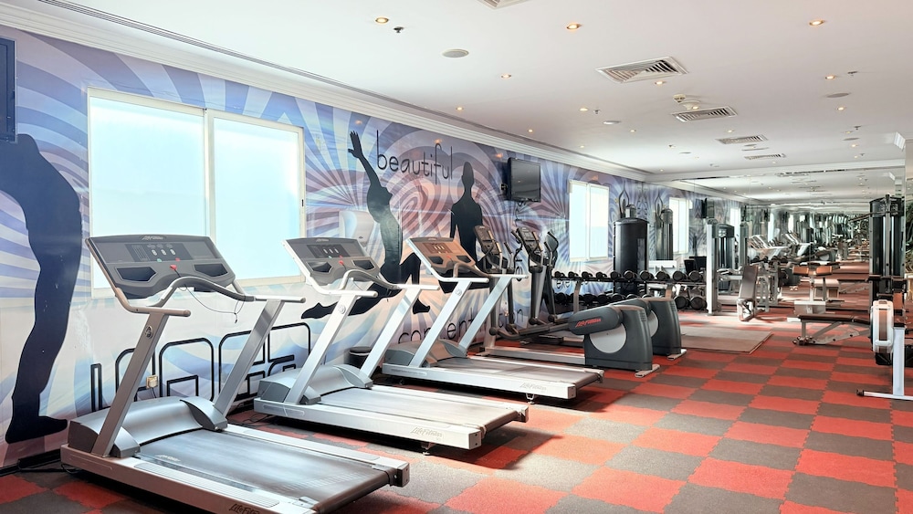Sunday Hotel Al Barsha Dubai Mall of the Emirates — Sports & recreation in Dubai