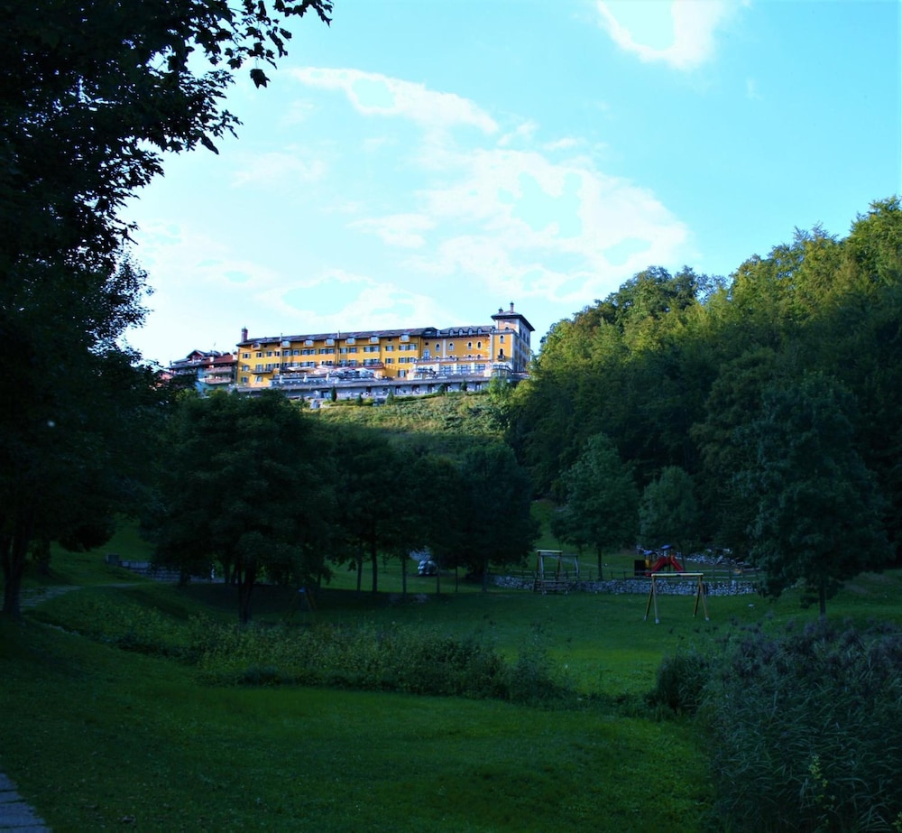 Grand Hotel Astoria - zdjęcie 3