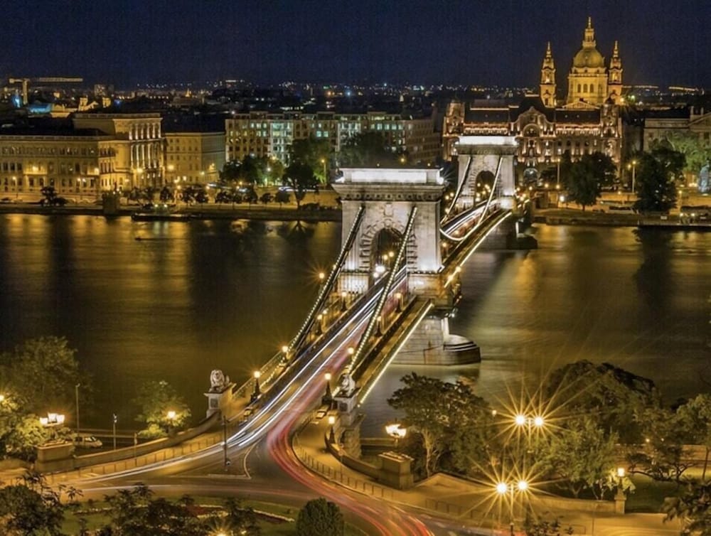 Hotel Clark Budapest - Adults Only — Outdoors in Budapest, Budapest
