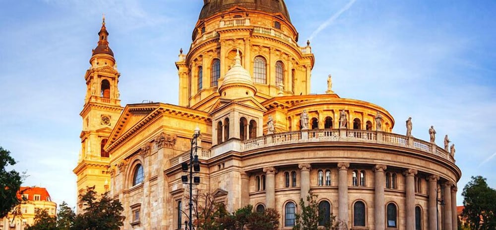 Hotel Clark Budapest - Adults Only — Outdoors in Budapest, Budapest