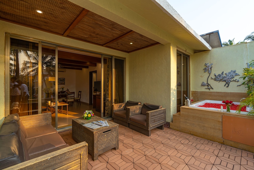 Adamo The Bellus Calangute — Hotel rooms in Calangute, Goa