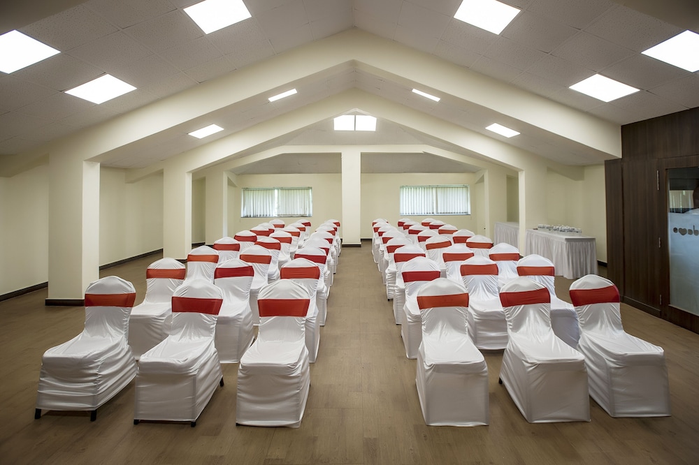 Adamo The Bellus Calangute — Hotel building in Calangute, Goa