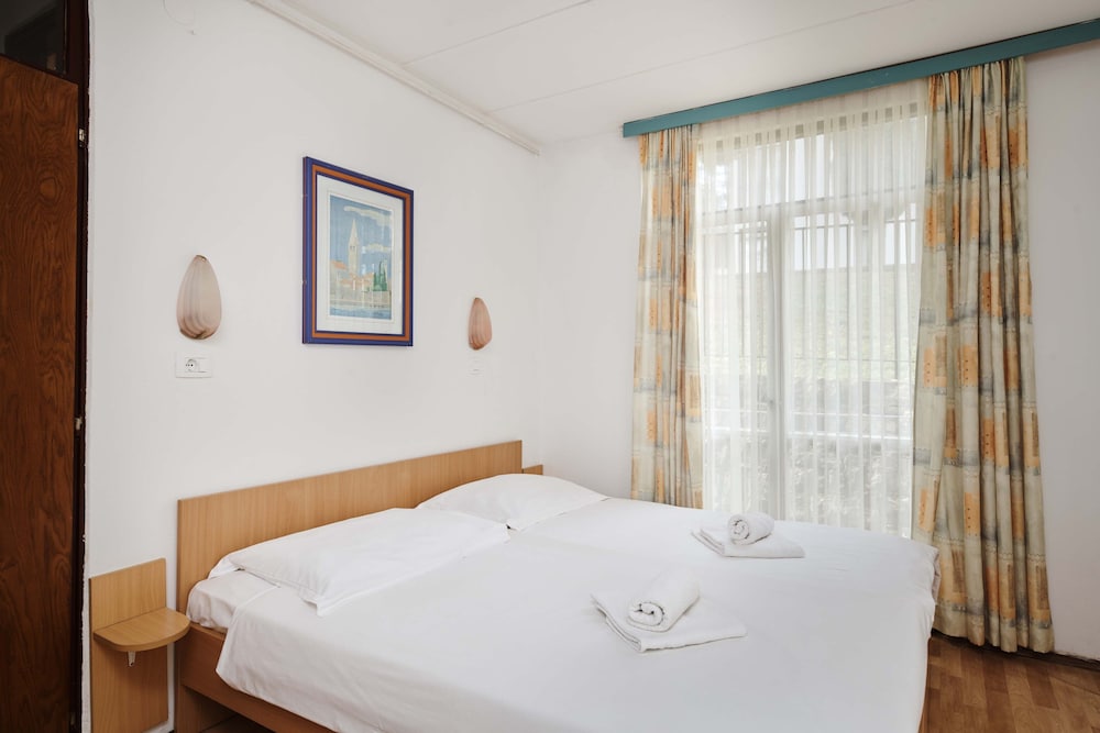Apartments Astra — Hotel rooms in Poreč, Istria