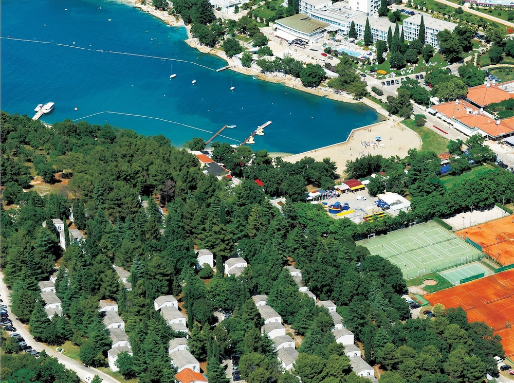 Apartments Astra — Main photo in Poreč, Istria