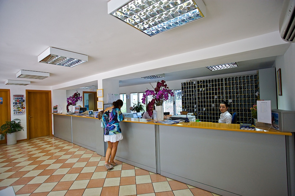 Horizont Resort — Hotel building in Pula, Istria