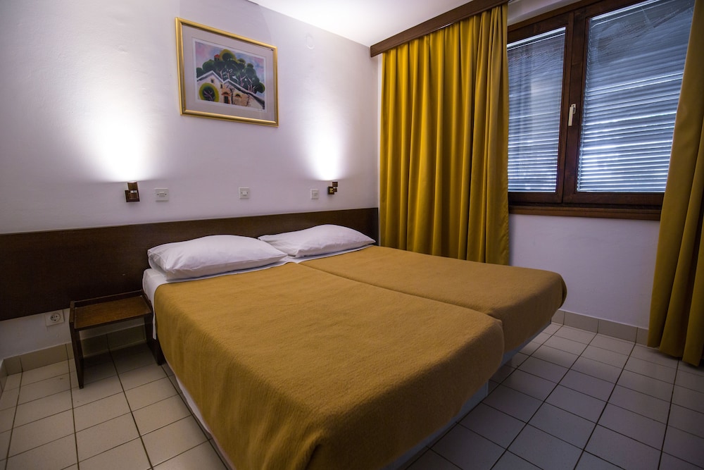 Horizont Resort — Hotel rooms in Pula, Istria