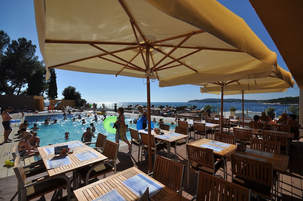 Horizont Resort — Restaurant & bars in Pula, Istria