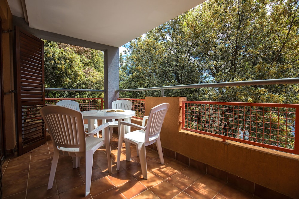 Horizont Resort — Hotel building in Pula, Istria