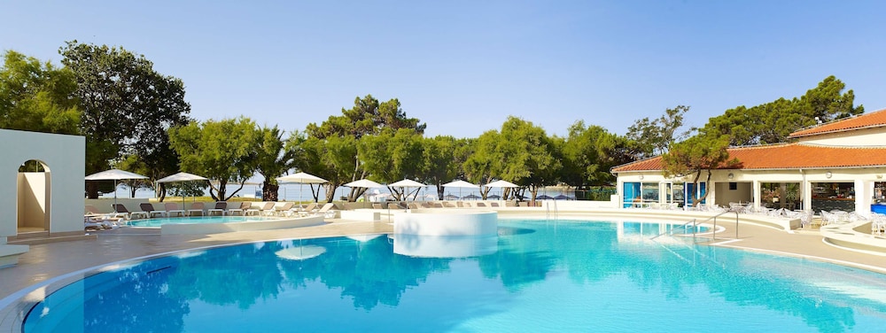 Park Plaza Belvedere Medulin — Swimming pool in Medulin, Istria