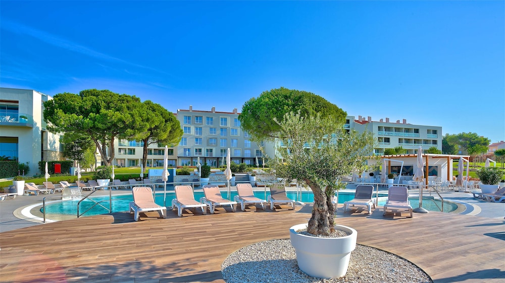 Park Plaza Belvedere Medulin — Swimming pool in Medulin, Istria
