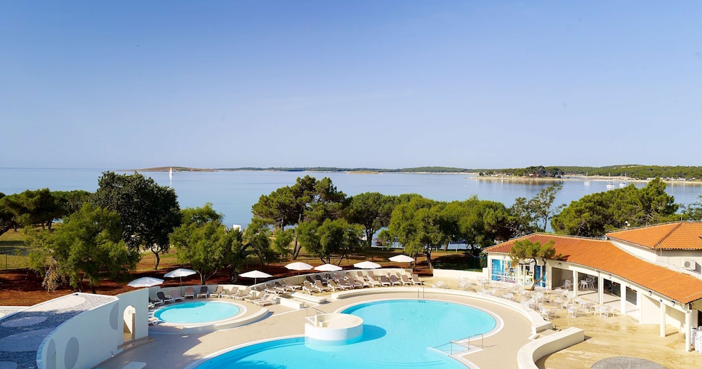 Park Plaza Belvedere Medulin — Swimming pool in Medulin, Istria