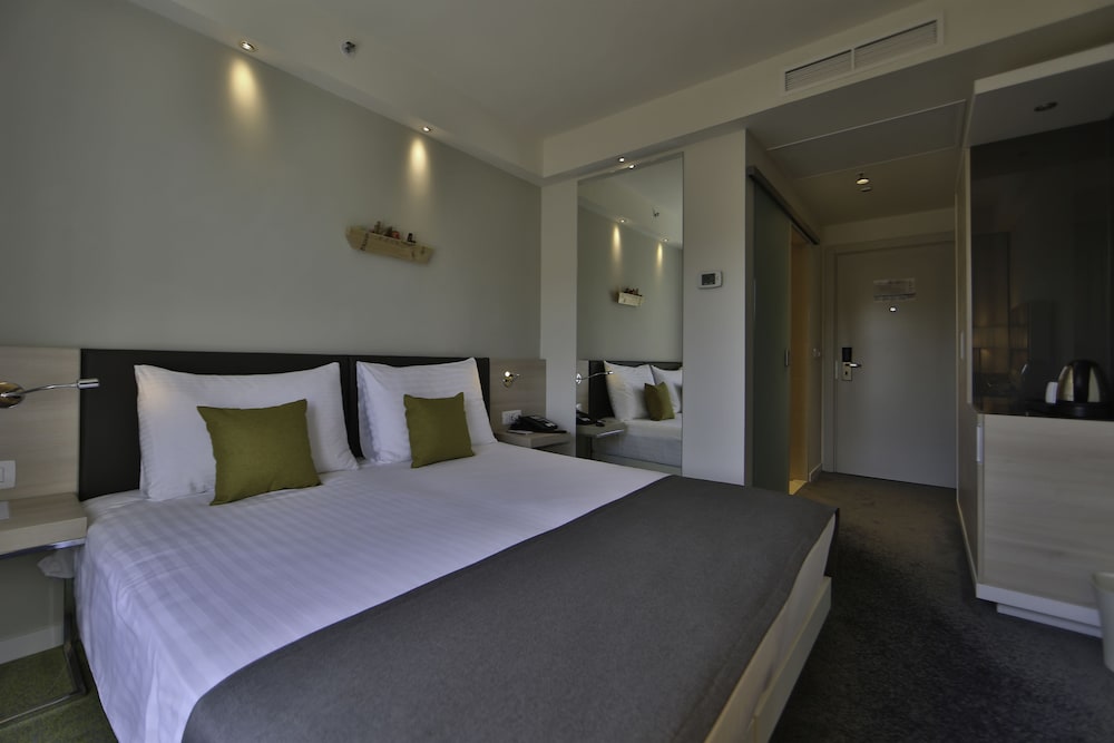 Park Plaza Belvedere Medulin — Hotel rooms in Medulin, Istria