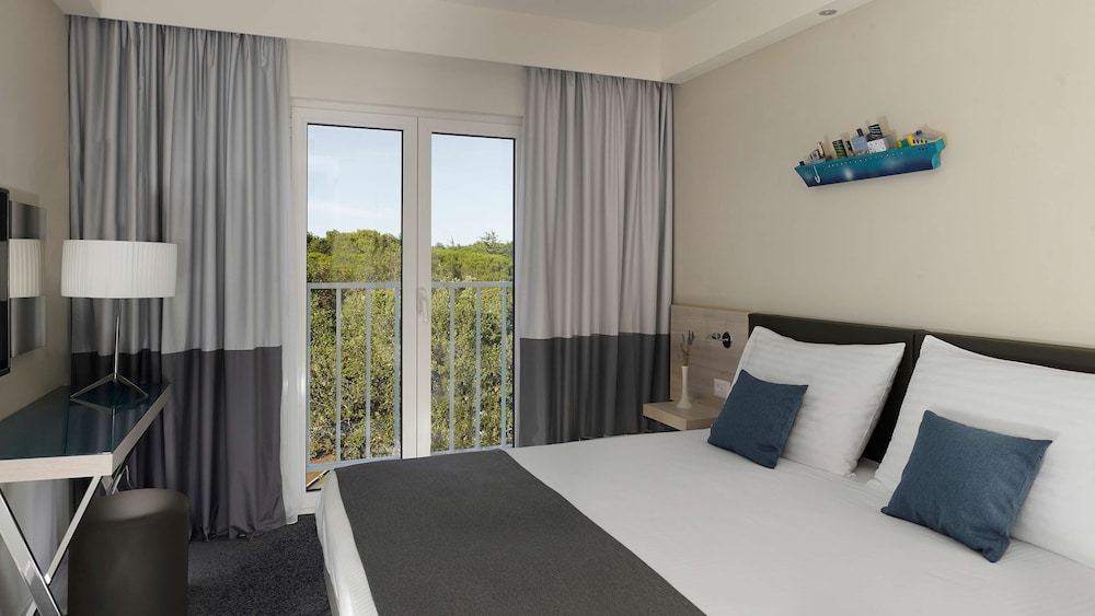 Park Plaza Belvedere Medulin — Hotel rooms in Medulin, Istria