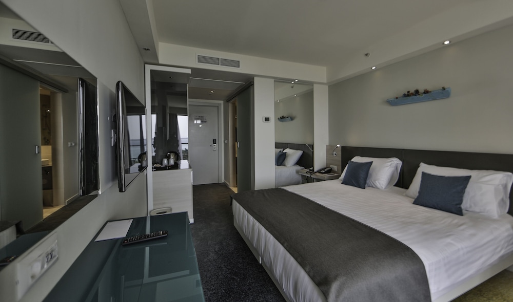 Park Plaza Belvedere Medulin — Hotel rooms in Medulin, Istria