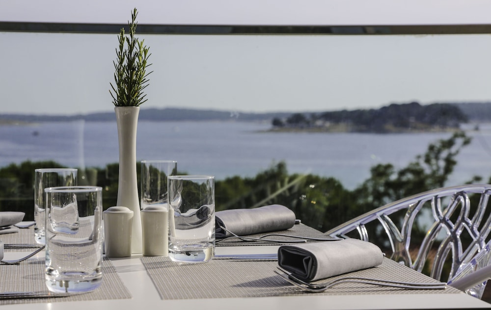 Park Plaza Belvedere Medulin — Restaurant & bars in Medulin, Istria