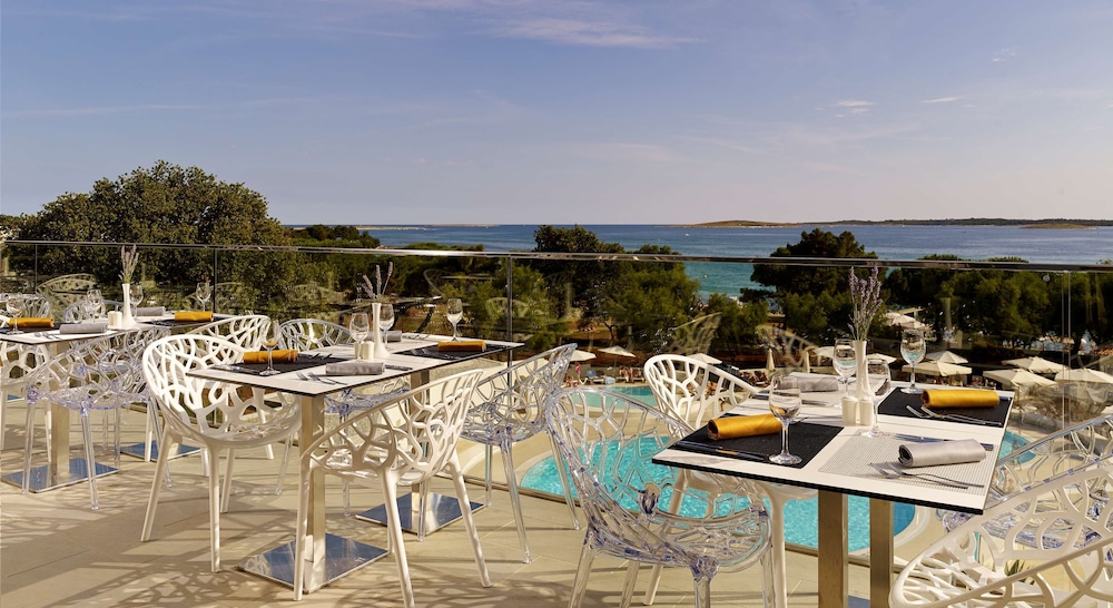 Park Plaza Belvedere Medulin — Restaurant & bars in Medulin, Istria