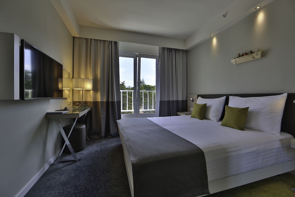 Park Plaza Belvedere Medulin — Hotel rooms in Medulin, Istria