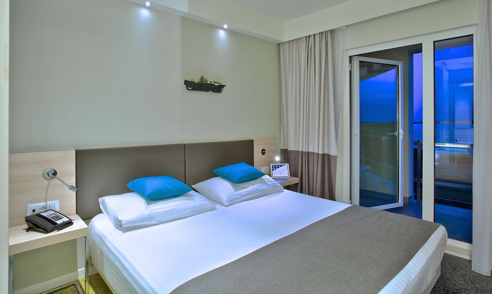 Park Plaza Belvedere Medulin — Hotel rooms in Medulin, Istria