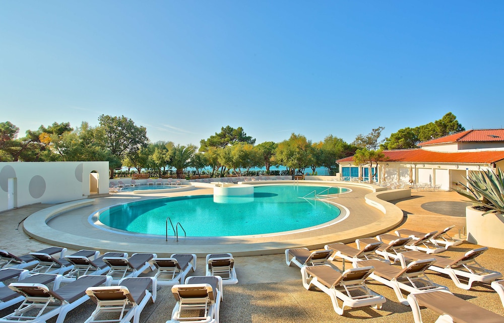 Park Plaza Belvedere Medulin — Swimming pool in Medulin, Istria