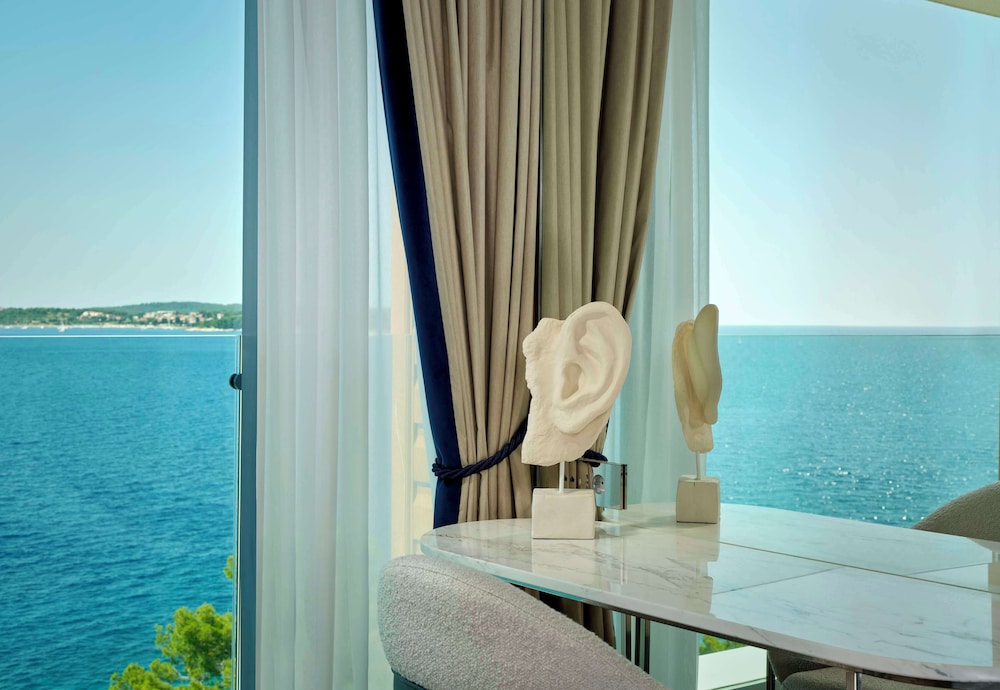 Grand Hotel Brioni Pula A Radisson Collection Hotel — Hotel rooms in Pula, Istria