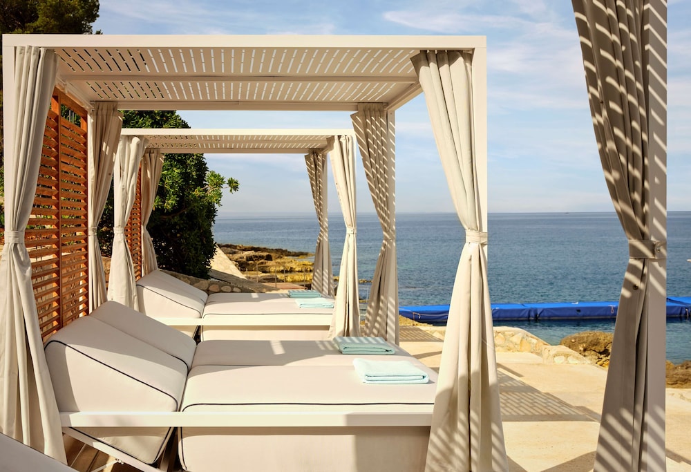 Grand Hotel Brioni Pula A Radisson Collection Hotel — Beach in Pula, Istria
