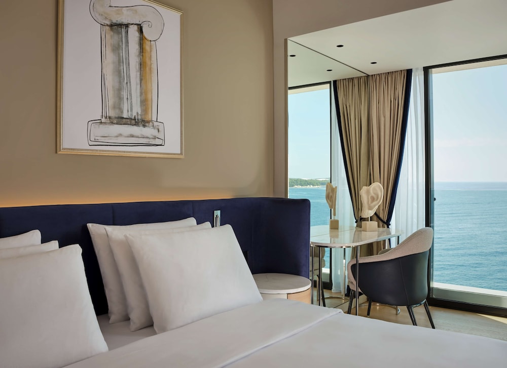 Grand Hotel Brioni Pula A Radisson Collection Hotel — Hotel rooms in Pula, Istria
