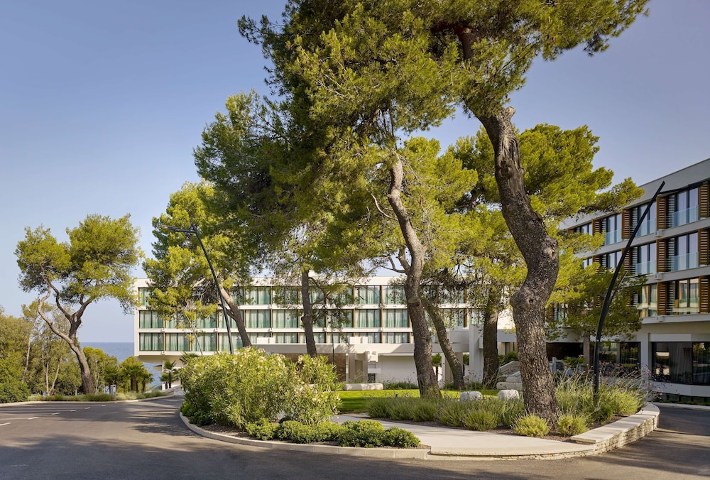 Grand Hotel Brioni Pula A Radisson Collection Hotel — Hotel building in Pula, Istria
