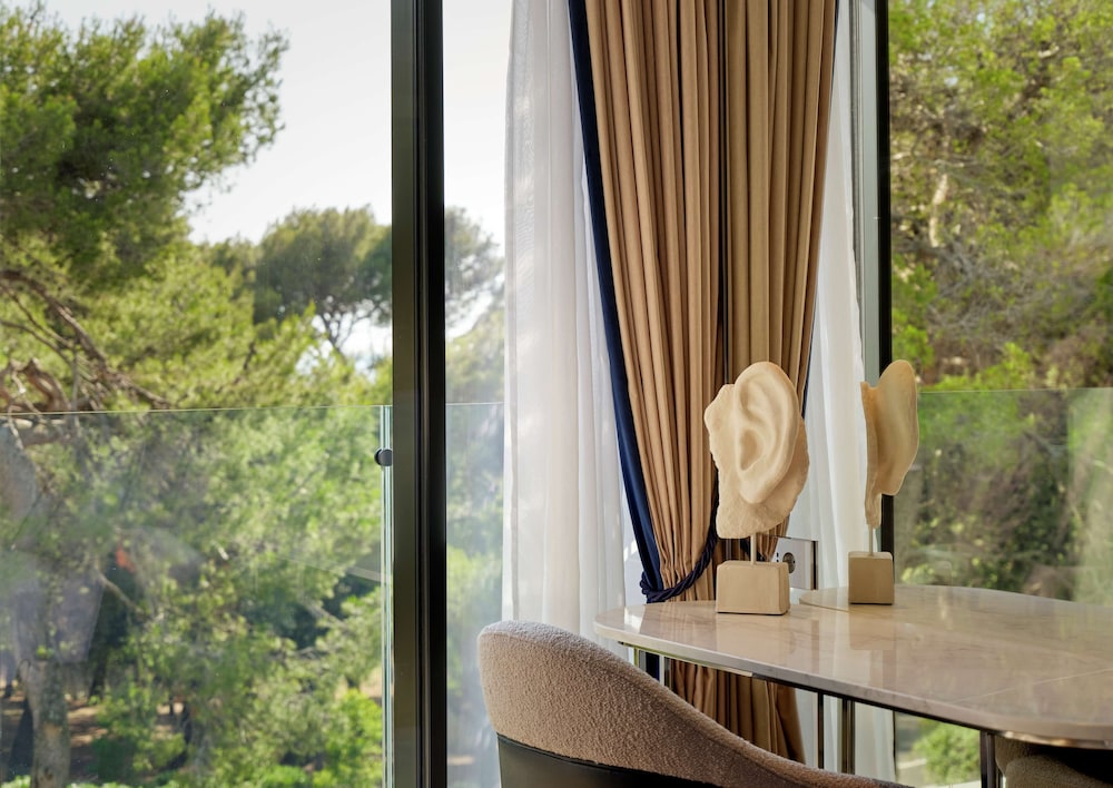 Grand Hotel Brioni Pula A Radisson Collection Hotel — Hotel rooms in Pula, Istria