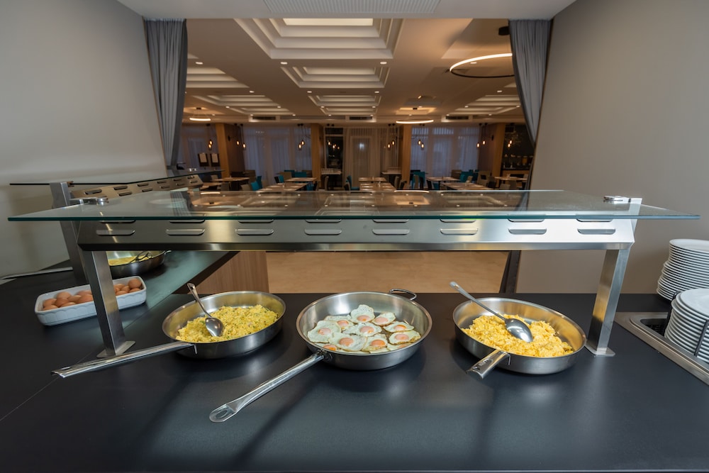 Hotel Kolovare — Restaurant & bars in Zadar, Zadar