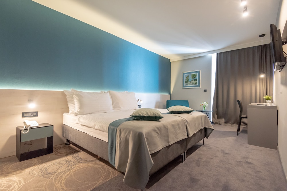 Hotel Kolovare — Hotel rooms in Zadar, Zadar