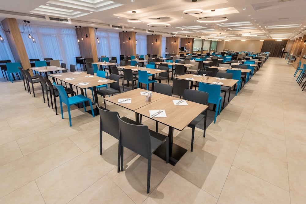 Hotel Kolovare — Restaurant & bars in Zadar, Zadar