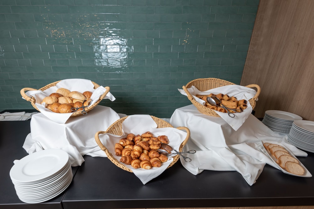 Hotel Kolovare — Restaurant & bars in Zadar, Zadar