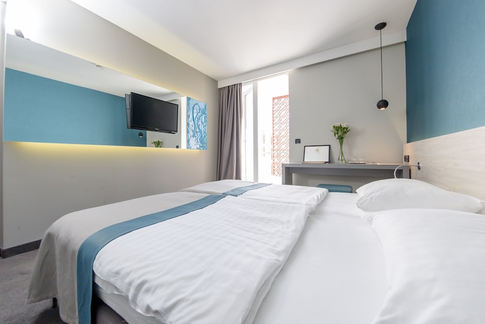Hotel Kolovare — Hotel rooms in Zadar, Zadar