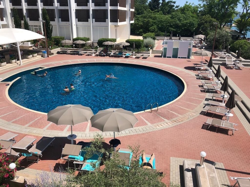 Hotel Kolovare — Main photo in Zadar, Zadar