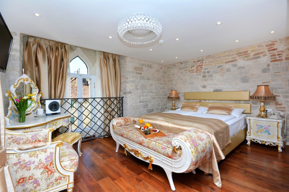 Heritage Jupiter Luxury Hotel — Hotel rooms in Split, Split-Dalmatia