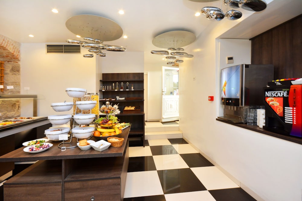 Heritage Jupiter Luxury Hotel — Restaurant & bars in Split, Split-Dalmatia