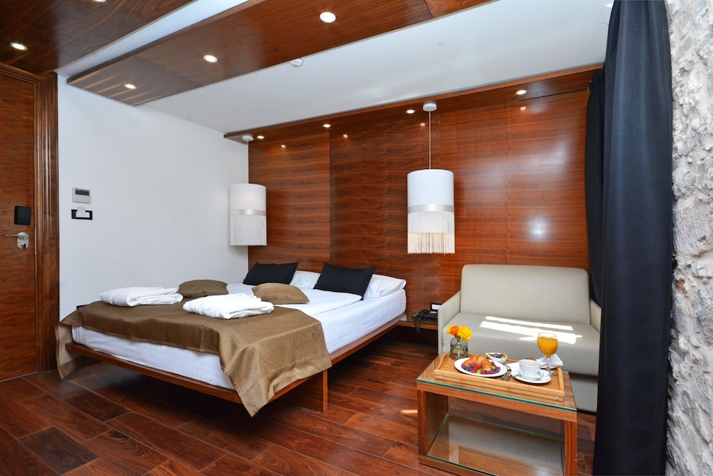 Heritage Jupiter Luxury Hotel — Hotel rooms in Split, Split-Dalmatia