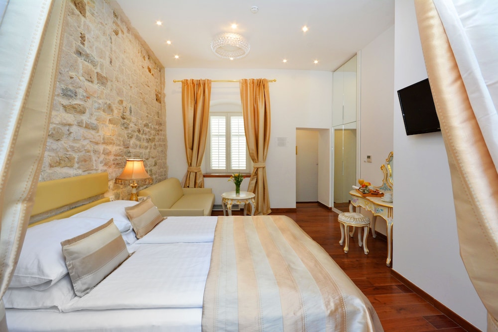 Heritage Jupiter Luxury Hotel — Hotel rooms in Split, Split-Dalmatia
