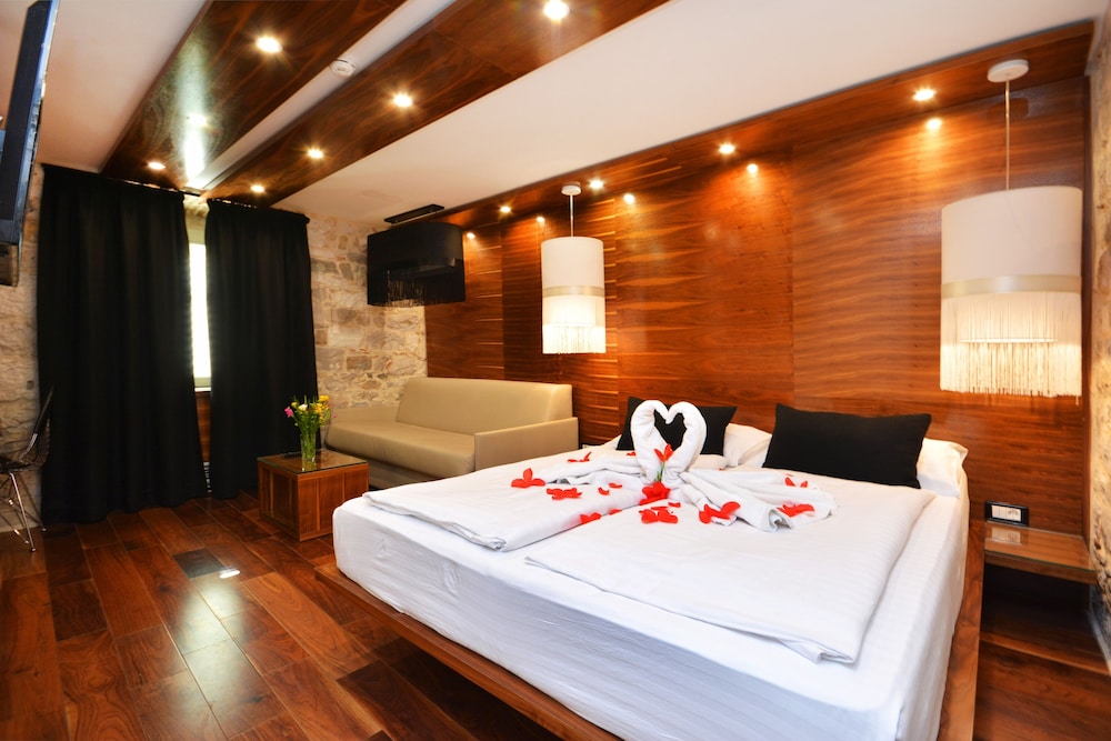 Heritage Jupiter Luxury Hotel — Hotel rooms in Split, Split-Dalmatia