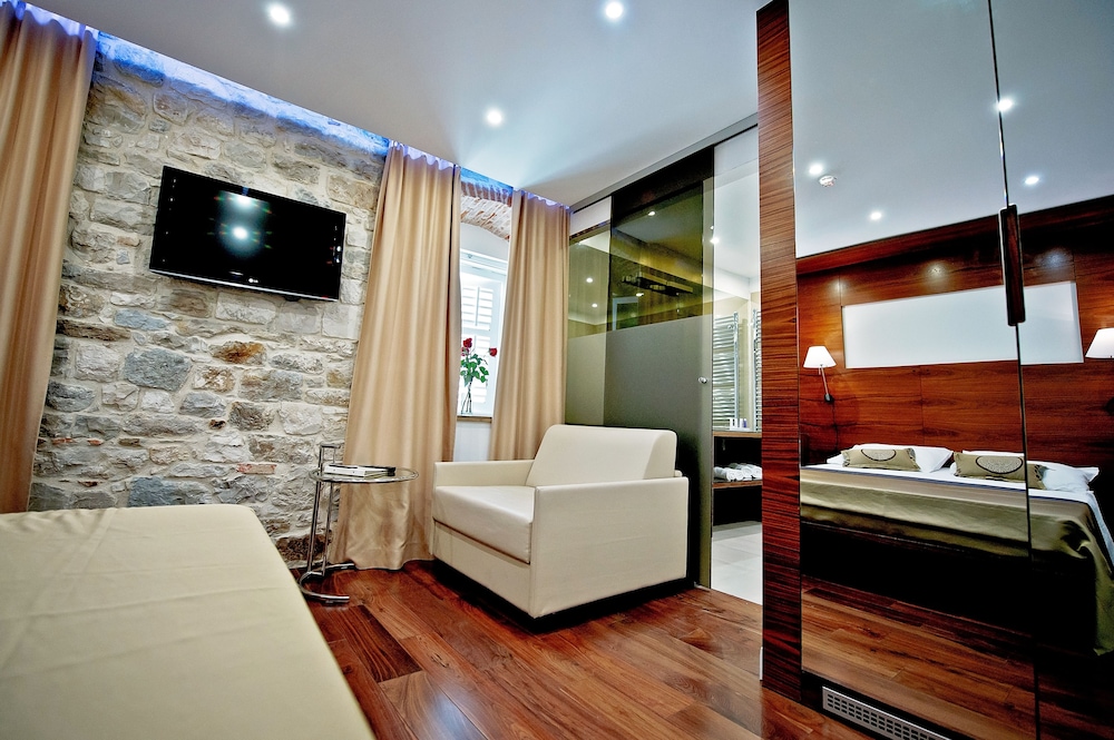 Heritage Jupiter Luxury Hotel — Hotel rooms in Split, Split-Dalmatia
