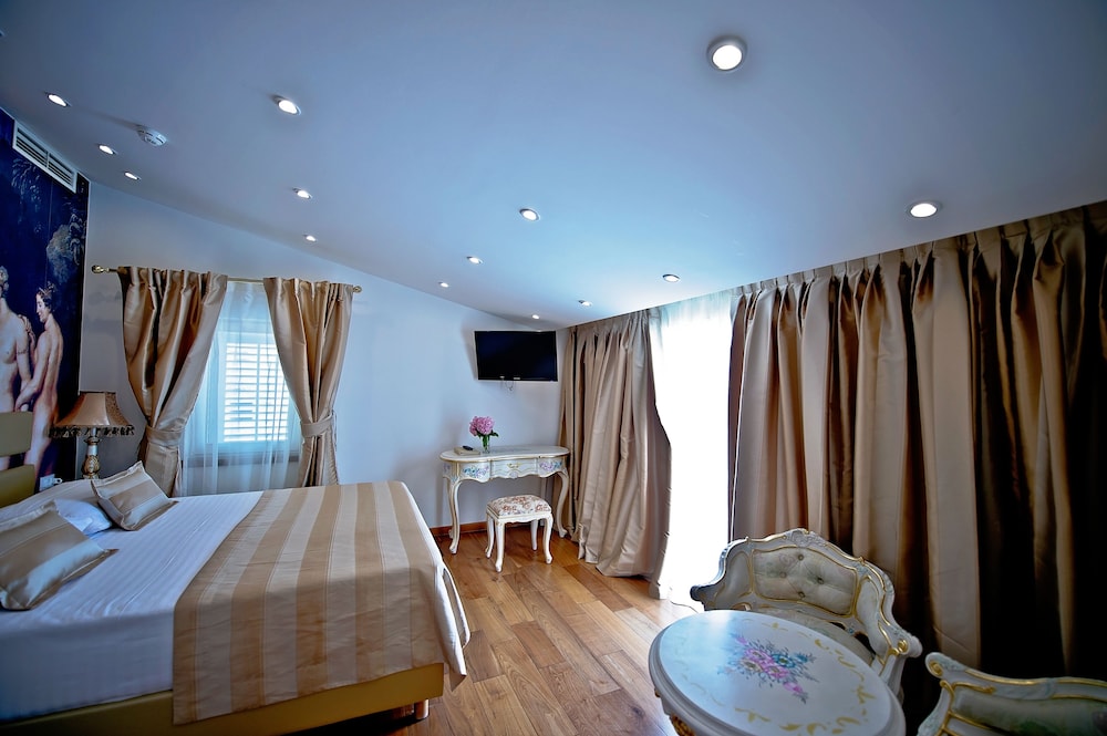 Heritage Jupiter Luxury Hotel — Hotel rooms in Split, Split-Dalmatia